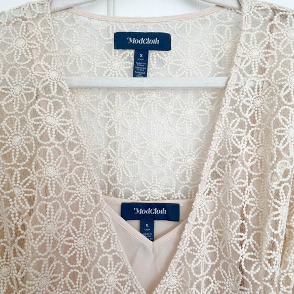 Modcloth Magic In The Air Floral Lace Wrap Dress Size Small Ivory Cream Boho - Picture 5 of 14